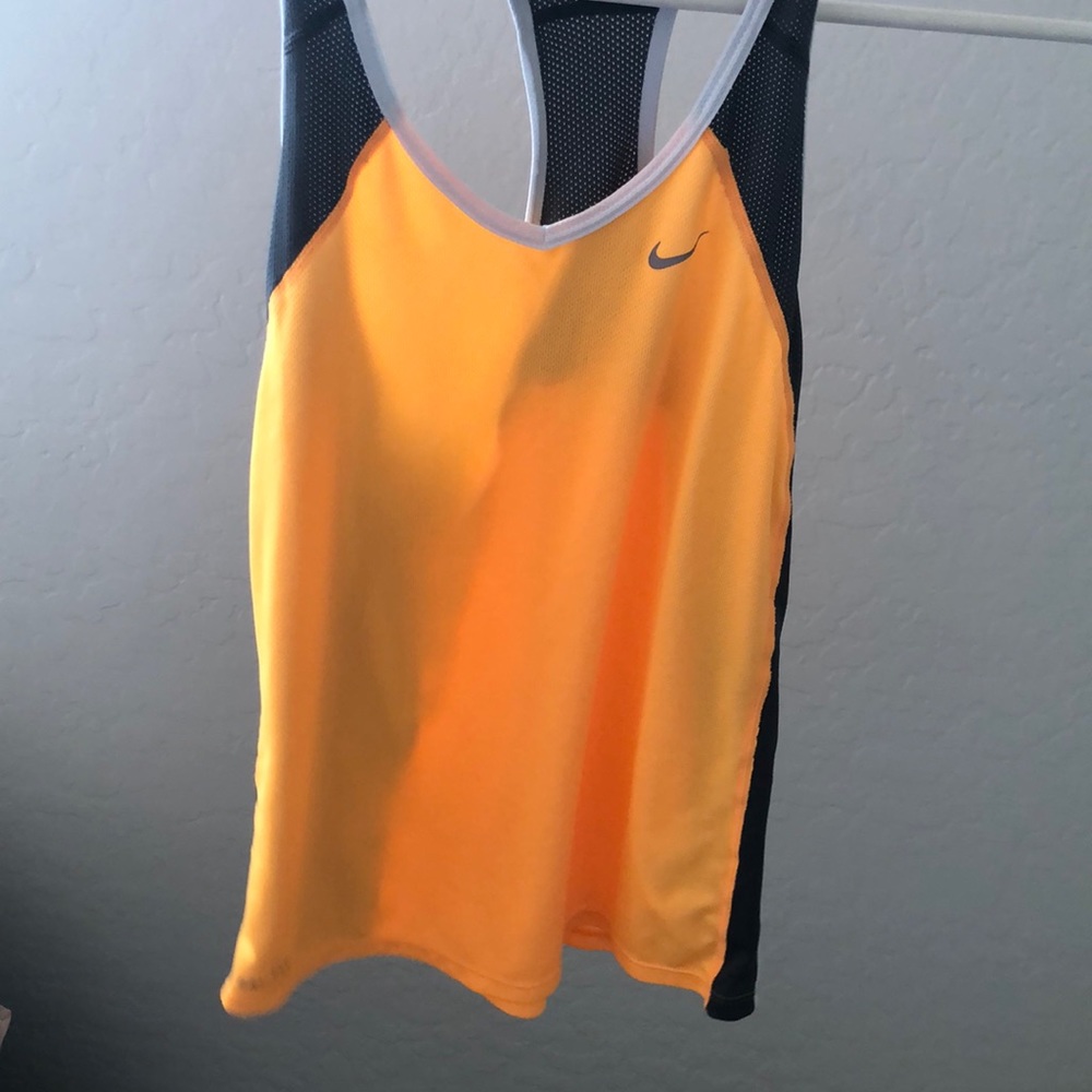 dri-fit nike top